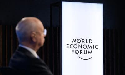 Hoe het World Economic Forum pionnen binnen nationale regeringen weet te plaatsen