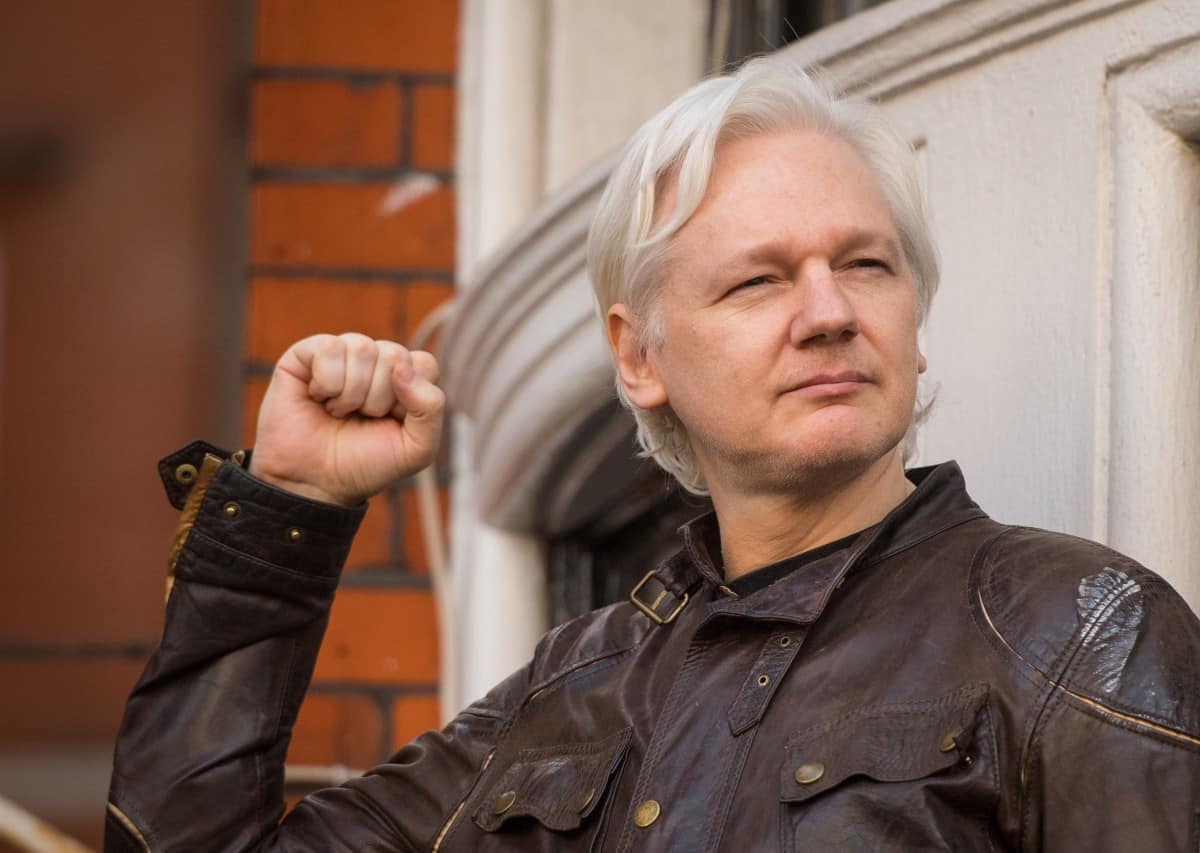 “Hell, no!” Julian Assange wijst spionageschikking met de VS af