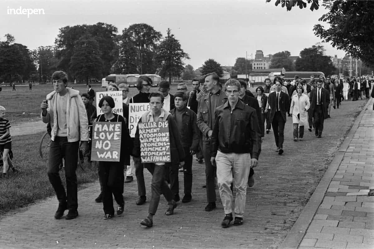 De pacifisten uit de jaren 80 zijn de oorlogshitsers van nu