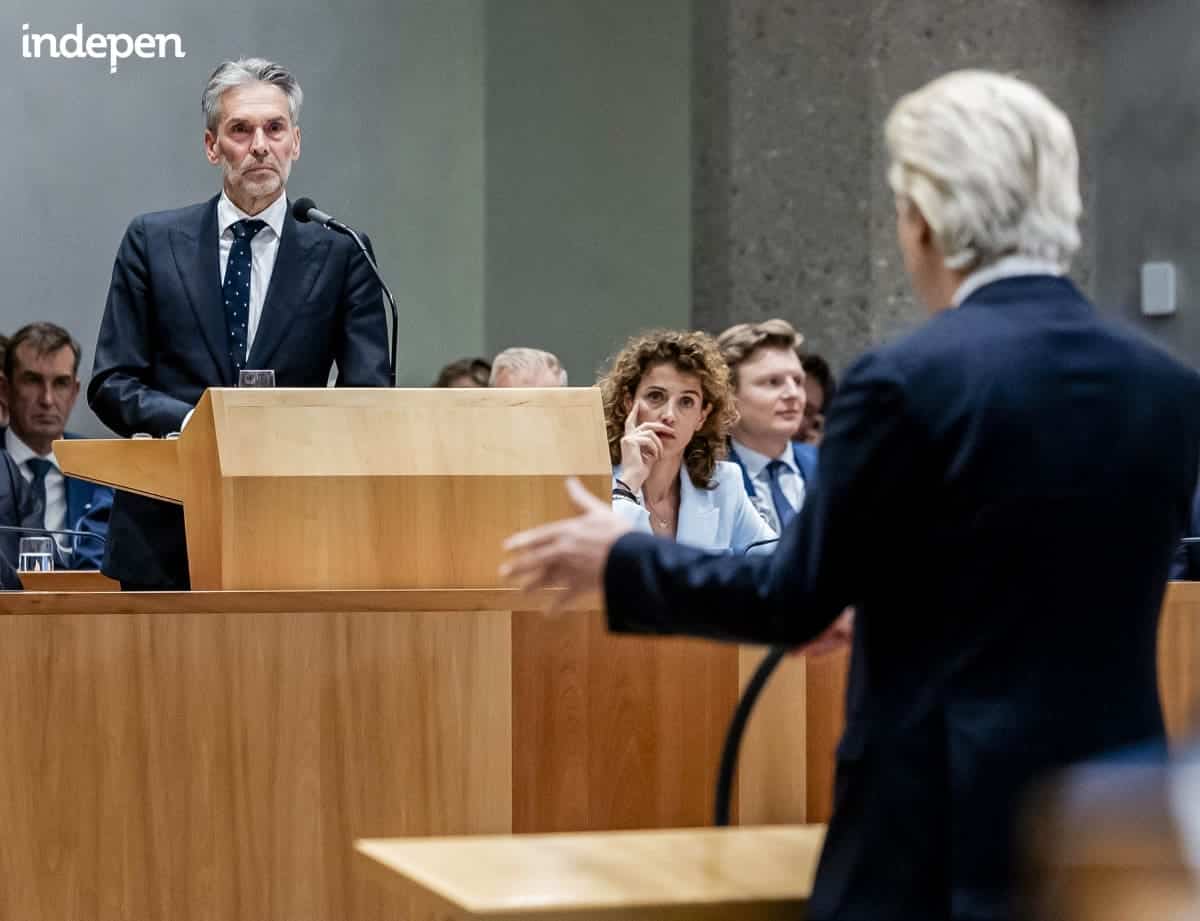 PVV pleegt harakiri in de Tweede Kamer