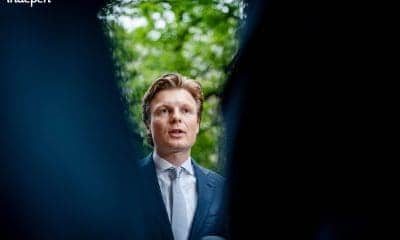 Overtreedt de minister van Defensie het Wetboek van Strafrecht?